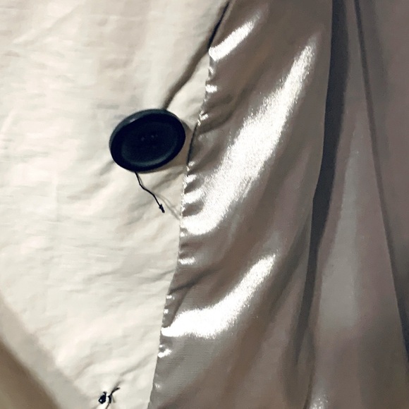 Universal Standard Trench Coat - Picture 6 of 11